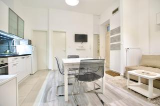 Standard Apartment by Hi5- Csengery street - Budapest - 1