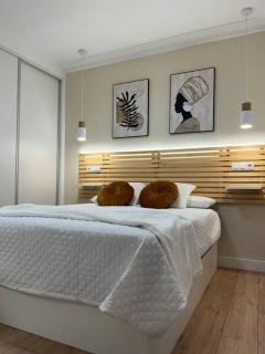 Suite RR 641A by R2R Consulting - 8