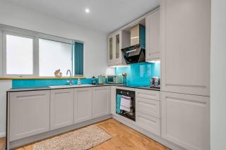 Waders - Pass the Keys - 6