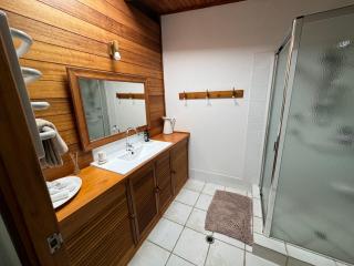 Coconut Cottage Bush Retreat- Pet Friendly - Tin Can Bay - 3