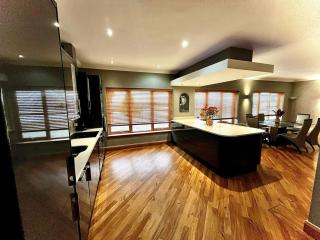 The Cottage @ The Vu - 9