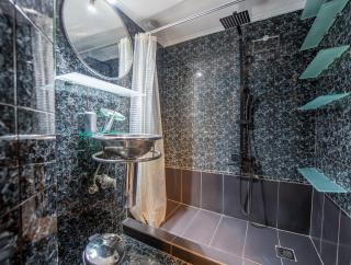 the Disco Black House - Atene - 7