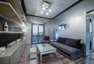 the Disco Black House - Atene - 4