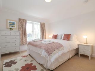 9 Church Farm Rise - 2