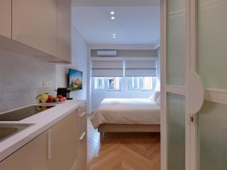 Luxury Living-Suite 3 - 2