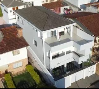 Casa aconchegante e confortável para 20 pessoas em São Lourenço - São Lourenço - 0