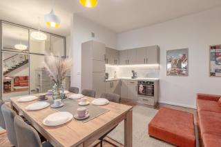 Apartament Ultra-Central Premium cu Parcare Gratuita pe Malul Crisului - Oradea - 0