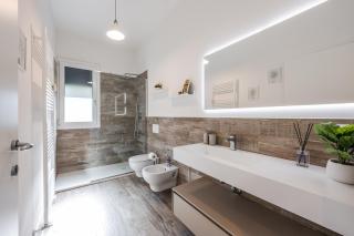 AB Plus - via Barozzi 6 - Bolonia - 2