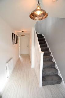 Modern 4 bed - Lincoln - Parking - Lincoln - 1