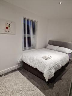 Beautiful Double Bedroom - Liverpool - 2