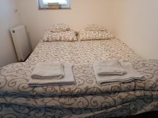 Yellow Palace (FREE parking) - Novi Sad - 7