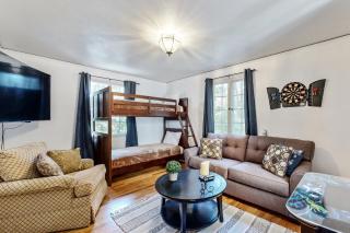 Vintage Village Walk Cottage - Lake Arrowhead - 8