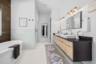 The Fillmore - Hot Tub - 1 mi to Downtown - 3