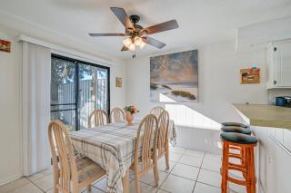 3 Mi to Surfside Beach and Pier Townhome with Balcony - 6
