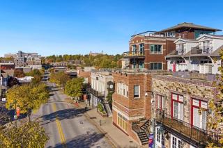 The Ice Loft - In Entertainment District - Fayetteville - 6