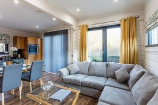 Roydon Marina - Lodge 9 - Hot Tub - Pet Friendly - Roydon - 1