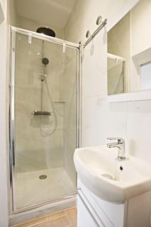 Beautiful Apartment 11st District - París - 5