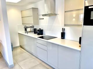 Chestnut Cottage - 9