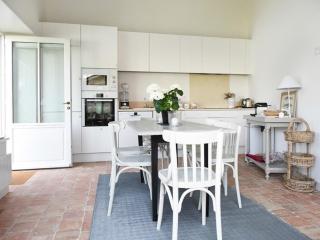 Maison au Charme du Village avec Jardin et Wi-Fi - 2 Chambres, 2 Salles d'eau, Cheminée - FR-1-434-11 - Les Portes - 9