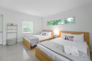 Discover Serenity in this Tranquil Miami Home - Miami - 5