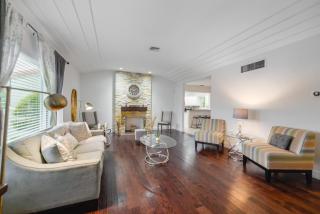 Discover Serenity in this Tranquil Miami Home - Miami - 0