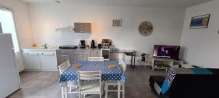 Maison Sabline 2 - T2 avec terrasse et parking 700m de l'océan - bébé bienvenu - Yves - 8
