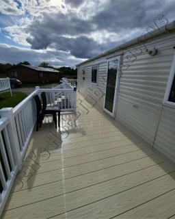 JEMs Hot-Tub Getaways 6 berth at Tattershall Lakes - Lincolnshire - 3
