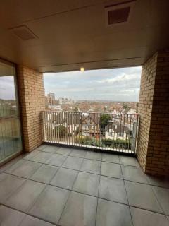 The Velvet Vista - Croydon - 1