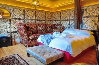 Luxury 3 Bed Manor House Hot Tub Cinema Room SkyTV - Saffron Walden - 5