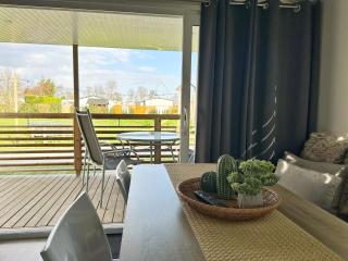 Chalet 1a op Recreatiepark De Wielen - 9