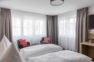 Gasthof Zum Roten Haus - - 1