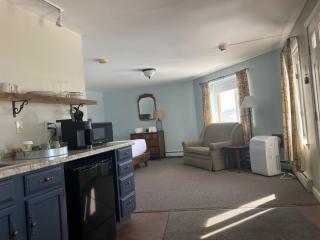 The Wildflower Inn - 4