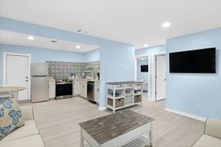 Stunning River District Residence near Beaches - Fort Myers - 8