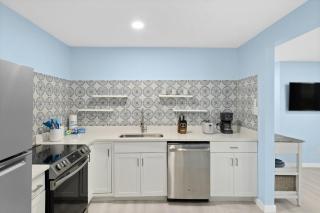 Stunning River District Residence near Beaches - Fort Myers - 5