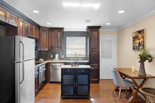 Gorgeous Near Beach Residence with Pool and Spa - Fort Myers Beach - 2