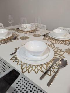 2-Bed, Sleeps 5, 2 Bath, Parking, WiFi - Colchester - 7