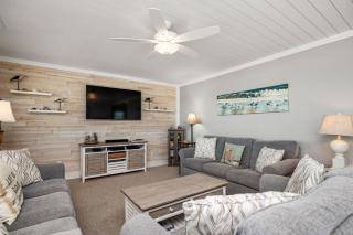 Dip Inn by Oak Island Accommodations - Oak Island - 9