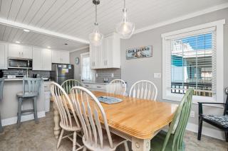 Dip Inn by Oak Island Accommodations - Oak Island - 3
