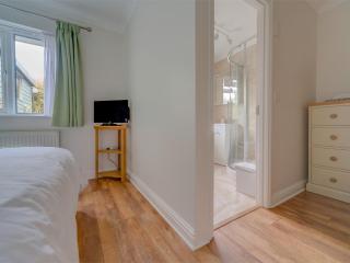 2 Bed in Colwell Bay IC013 - Freshwater - 2