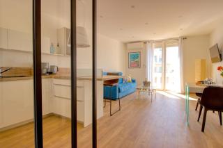 Cannes Croisette - 4 Personnes - Vue mer - 7