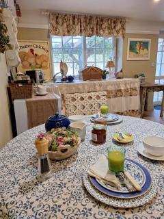 Private Suite at Llanddinog House near Solva - Haverfordwest - 1