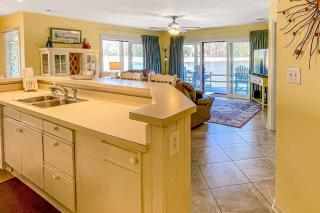 Lakeside Haven Hideaway - Sunset Beach - 5
