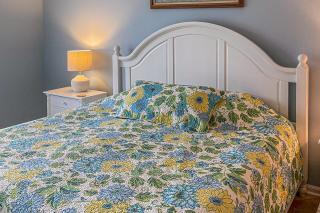 Lakeside Haven Hideaway - Sunset Beach - 3