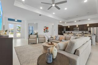 BIG WATER VIEW!, Heated Saltwater Pool and Spa - Villa Manatees Crossing - Roelens - Matlacha - 3
