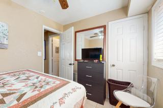 Hound Lair - Lilburn - 1