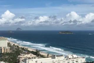 Apartamento em frente à Praia da Barra da Tijuca - 0