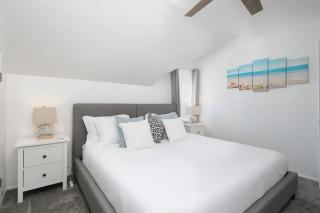 3 Bedroom 2 Bath House with Parking - 10 Guests - San Diego - 1