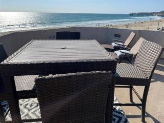 Penthouse Ocean Front Villa - 2