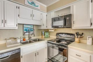 Myrtle Beach Vacation Rental - Walk to the Ocean! - Myrtle Beach - 3