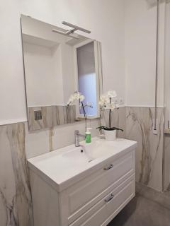 Queen Chic Apartment 2 - La Spezia - 3